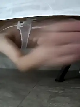 Snapshot of Sweet-Femboy chatting on November 15, 5:27 am Sweet-Femboy online show from November 15, 5:27 am