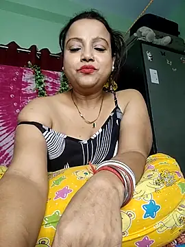 Snapshot of hornypiu697 chatting on August 5, 8:55 pm hornypiu697 online show from August 5, 8:55 pm