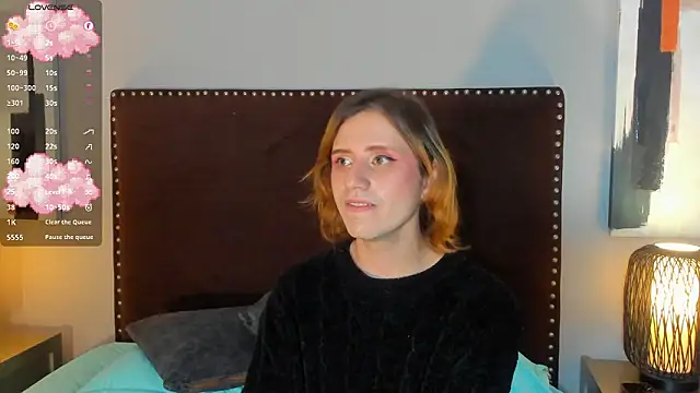 Snapshot of seraphine_star chatting on February 22, 12:58 pm seraphine star online show from February 22, 12:58 pm