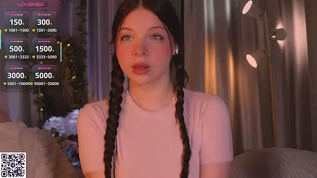 Snapshot of liza_whisky chatting on October 12, 4:06 pm liza whisky online show from October 12, 4:06 pm