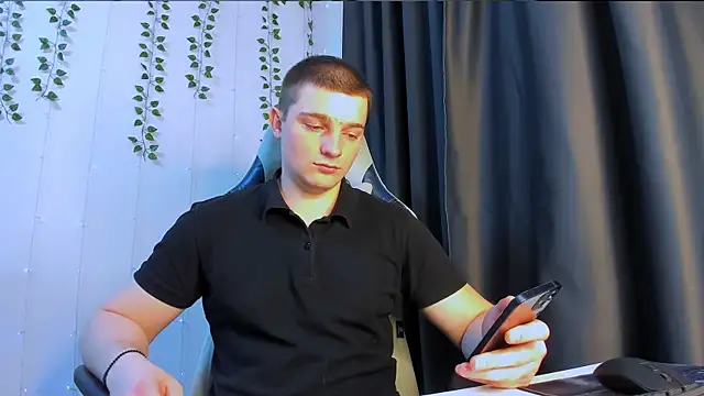 Your Claddagh online show from February 11, 7:08 pm