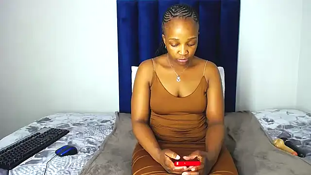 Pinkdollyg online show from November 2, 9:06 pm