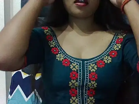 Snapshot of Jennifer_1999 chatting on September 12, 12:22 am Jennifer 1999 online show from September 12, 12:22 am