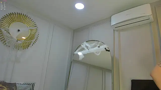 CharlotteBrownn  online show from October 31, 3:18 am