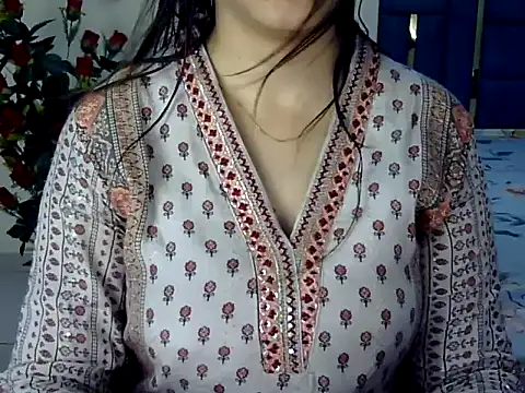 Snapshot of Rumi_cute chatting on May 2, 2:33 pm Rumi cute online show from May 2, 2:33 pm