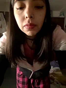 Snapshot of missapril0101 chatting on May 18, 3:57 am missapril0101 online show from May 18, 3:57 am