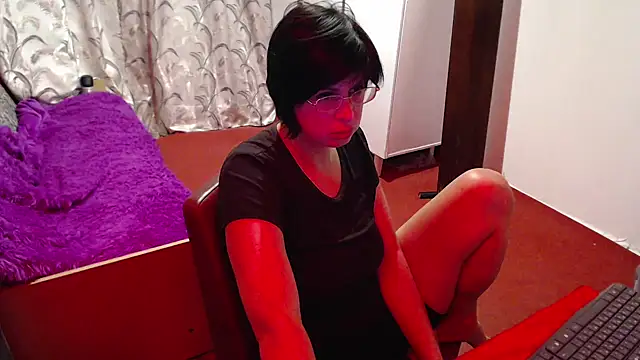 Snapshot of TinaFlower_ chatting on November 7, 7:25 pm TinaFlower online show from November 7, 7:25 pm