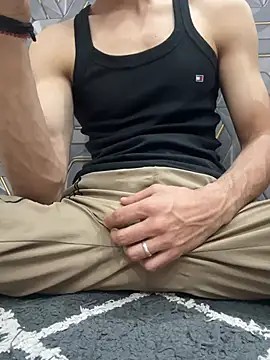 coupleyug online show from February 26, 3:44 pm