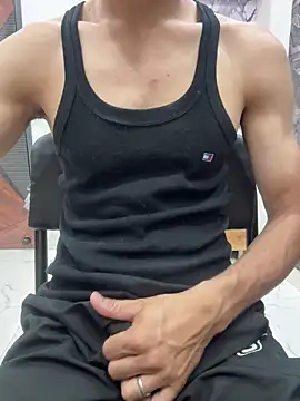 coupleyug online show from March 28, 3:33 pm