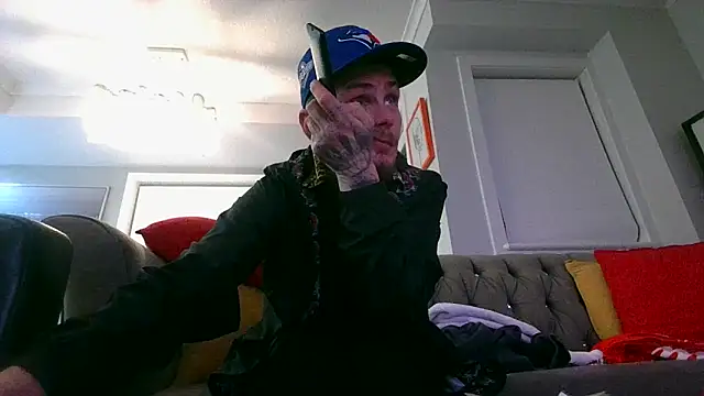 Snapshot of youngblondetwink chatting on February 4, 4:18 am youngblondetwink online show from February 4, 4:18 am
