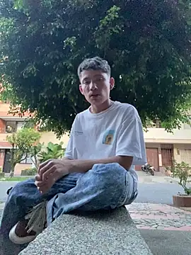 Snapshot of elfernh chatting on October 7, 10:51 pm elfernh online show from October 7, 10:51 pm