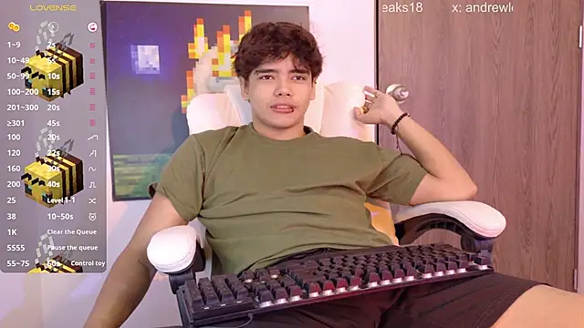 an drew18 online show from June 5, 3:40 pm