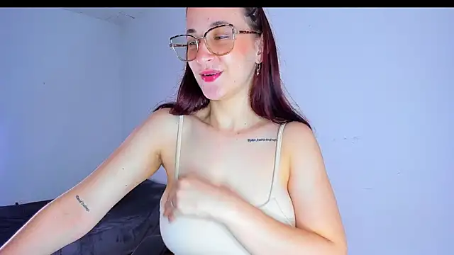 Snapshot of Laura_Ivy chatting on June 19, 1:26 pm Laura Ivy online show from June 19, 1:26 pm