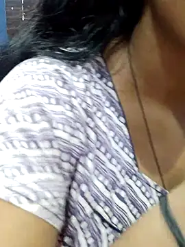 Snapshot of spicysuhana chatting on July 23, 2:20 am spicysuhana online show from July 23, 2:20 am