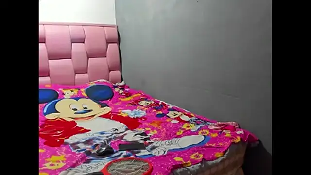 Snapshot of patrickMilena chatting on June 19, 1:43 am patrickMilena online show from June 19, 1:43 am