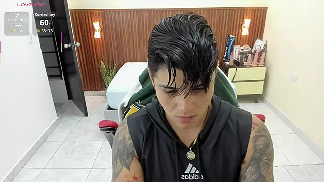 KAROLLJONES1 online show from September 11, 2:33 am