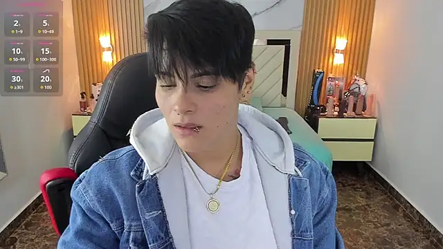 KAROLLJONES1 online show from September 23, 2:58 am