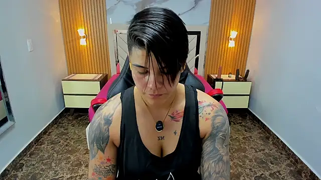 KAROLLJONES1 online show from March 14, 12:10 pm