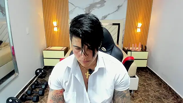 Snapshot of KAROLLJONES1 chatting on May 14, 7:31 pm KAROLLJONES1 online show from May 14, 7:31 pm