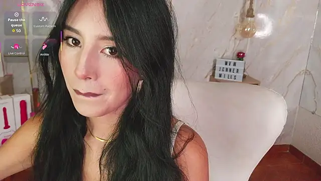 Miss Charlottet online show from March 13, 11:55 pm