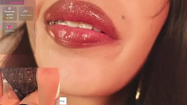 Miss Charlottet online show from March 22, 7:28 pm