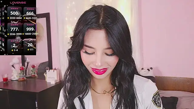 Miss Charlottet online show from April 17, 10:35 pm