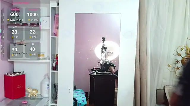 Snapshot of Miss_Charlottet chatting on July 16, 8:15 pm Miss Charlottet online show from July 16, 8:15 pm