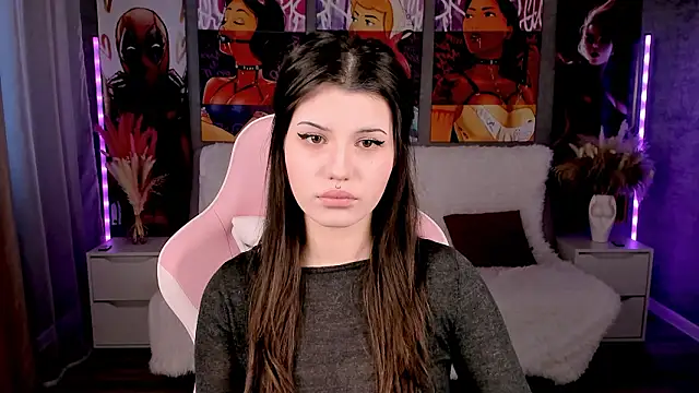 Snapshot of AnoraDark chatting on February 5, 12:21 pm AnoraDark online show from February 5, 12:21 pm