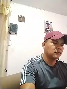 Snapshot of sexyindio07 chatting on June 8, 1:44 pm sexyindio07 online show from June 8, 1:44 pm