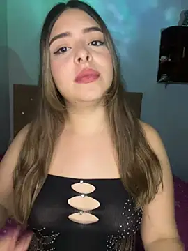 Snapshot of Nahomy_cm chatting on June 29, 2:51 am Nahomy cm online show from June 29, 2:51 am