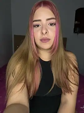 Snapshot of Nahomy_cm chatting on July 24, 3:59 am Nahomy cm online show from July 24, 3:59 am