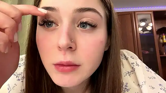 Snapshot of Adel_strongwoman chatting on February 1, 6:39 pm Adel strongwoman online show from February 1, 6:39 pm