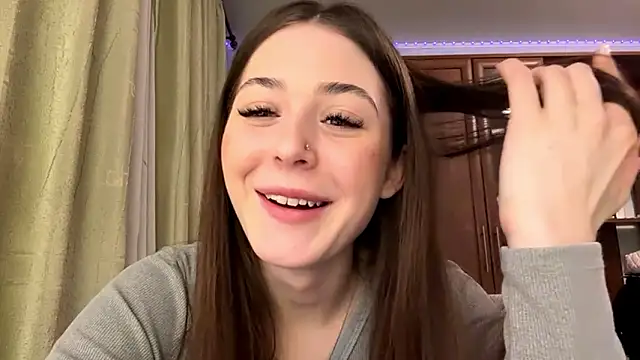 Snapshot of Adel_strongwoman chatting on February 6, 7:17 pm Adel strongwoman online show from February 6, 7:17 pm