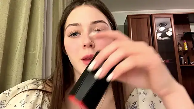 Snapshot of Adel_strongwoman chatting on February 20, 5:13 pm Adel strongwoman online show from February 20, 5:13 pm