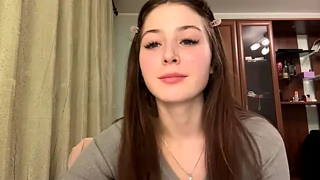 Adel strongwoman online show from March 10, 7:08 pm