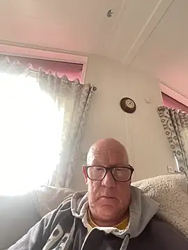 philefc online show from February 23, 12:24 pm