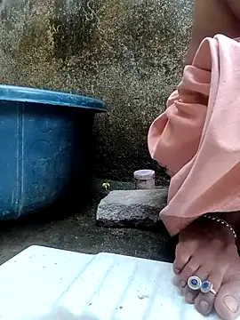 Juhi chawla online show from November 5, 6:35 am