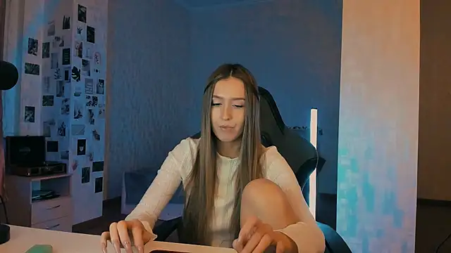 yourrdanceteacher online show from December 3, 7:45 pm