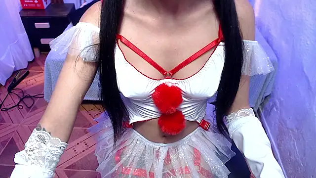 Snapshot of alaia_blue chatting on October 30, 3:57 pm alaia blue online show from October 30, 3:57 pm