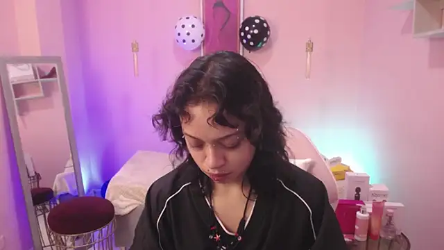 LadyWawy online show from October 9, 1:09 pm