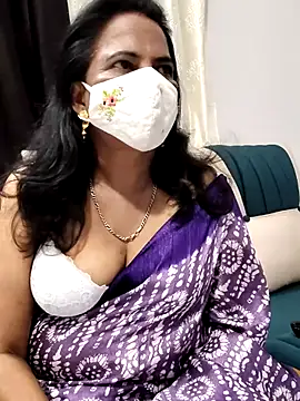 mallu-lover online show from January 18, 1:37 pm