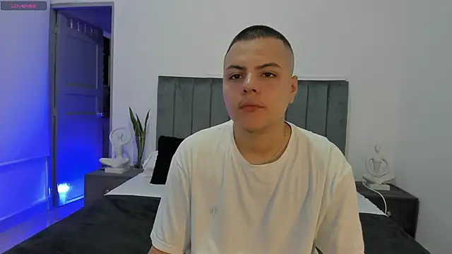 NoahLux online show from October 17, 6:32 pm