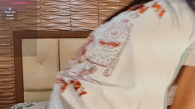 Snapshot of Miladiosa chatting on April 27, 12:03 pm Miladiosa online show from April 27, 12:03 pm
