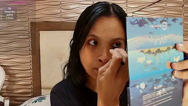 Snapshot of Miladiosa chatting on April 30, 12:44 pm Miladiosa online show from April 30, 12:44 pm