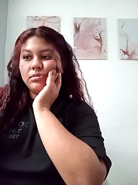 CloeStron online show from November 5, 3:45 pm