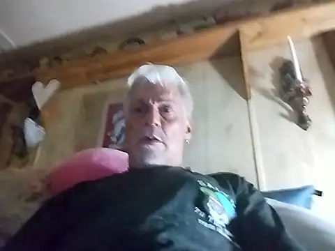 Snapshot of fischnet chatting on June 1, 3:52 am fischnet online show from June 1, 3:52 am