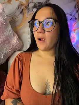 Snapshot of sara_roy04_ chatting on September 23, 4:26 am sara roy04  online show from September 23, 4:26 am