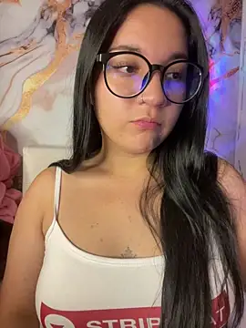 Snapshot of sara_roy04_ chatting on September 30, 3:44 am sara roy04  online show from September 30, 3:44 am