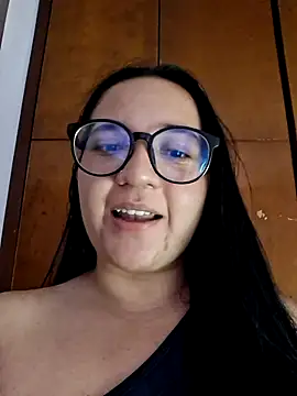 Snapshot of sara_roy04_ chatting on October 8, 3:59 am sara roy04  online show from October 8, 3:59 am