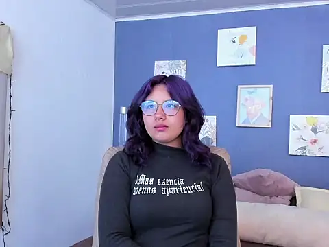 Snapshot of Nova_allen chatting on November 17, 3:18 pm Nova allen online show from November 17, 3:18 pm